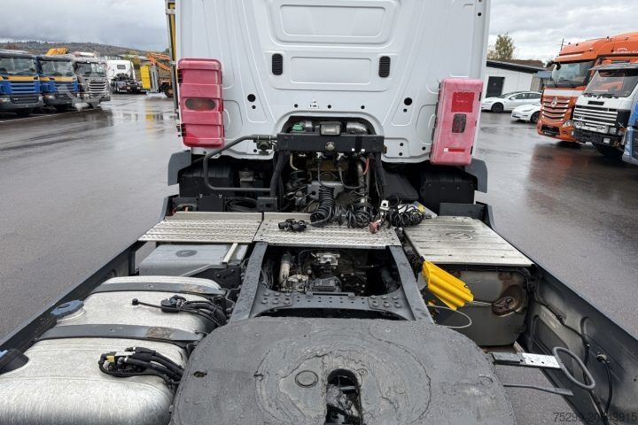 Standardowy ciągnik siodłowy Mercedes-Benz Antos 1843 4x2 ADR Retarder / Swiss-Vehicle