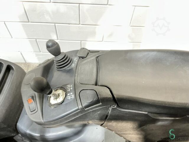 Empilhador Linde E16-02