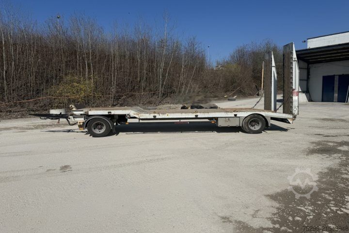 Remorque porte-engins surbaissée Schwarzmüller AZ Tieflader / Swiss-Vehicle