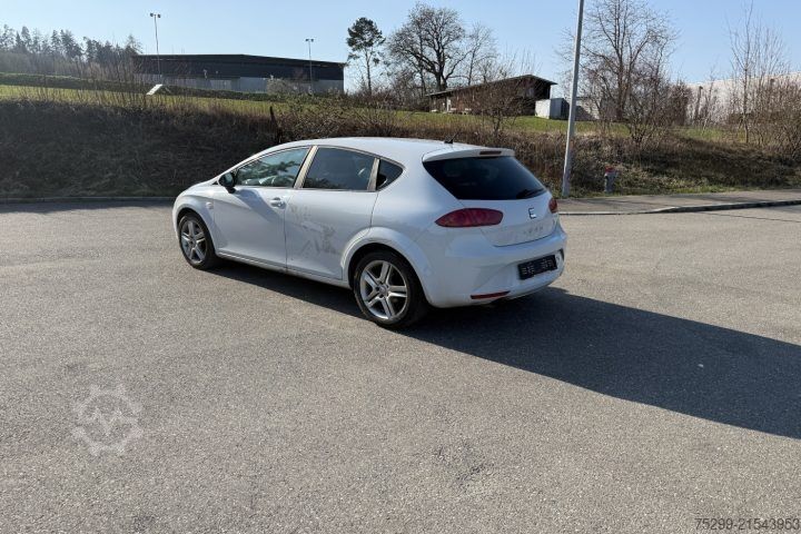 Fourgon personnalisé  Leon 1.4 TSI /  Swiss-Vehicle