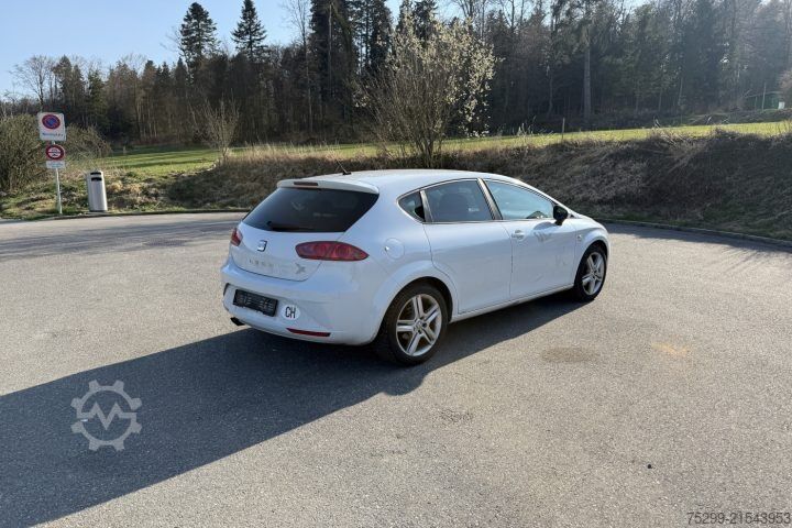 Fourgon personnalisé  Leon 1.4 TSI /  Swiss-Vehicle