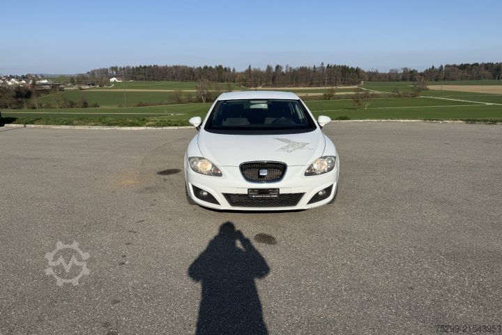 Fourgon personnalisé  Leon 1.4 TSI /  Swiss-Vehicle