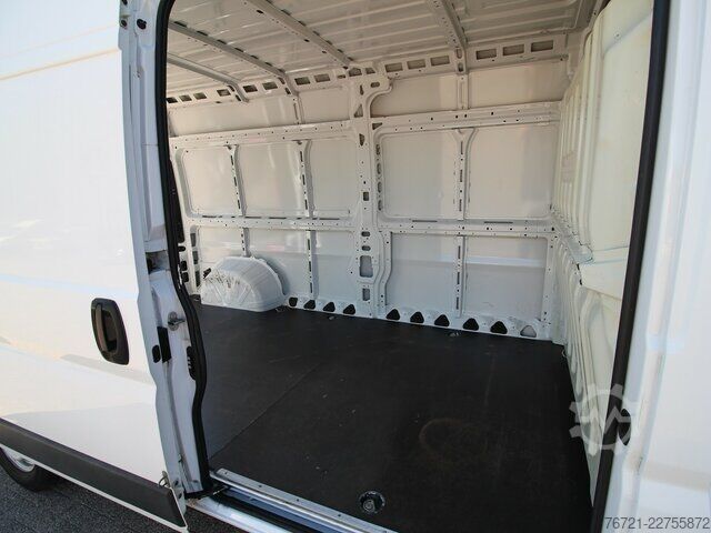 Dodávka Fiat Ducato 35 MJet L4H2 KAMERA+TEMPOMAT+270°TÜR+AHK