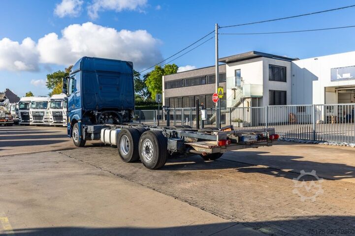 Podvozek s kabinou Mercedes-Benz ACTROS 2548