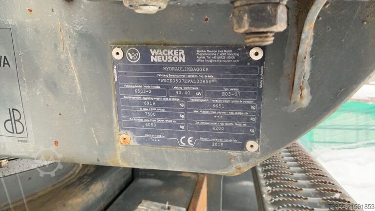 Koparka kołowa Wacker Neuson 6503 with 3 excavator buckets
