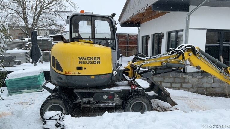 Koparka kołowa Wacker Neuson 6503 with 3 excavator buckets