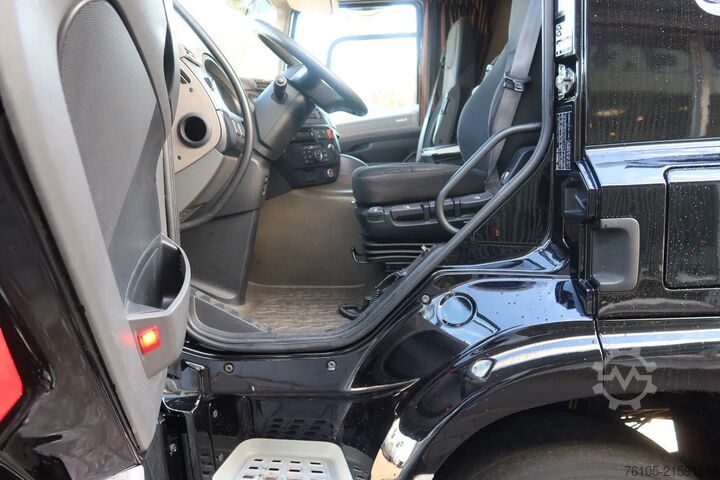 Walizka DAF CF 410 DAF CF 410 Black Edition Dhollandia klep...