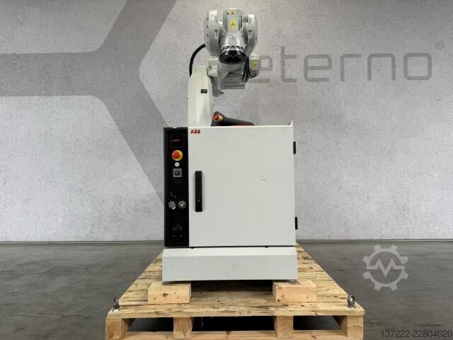 Robot ricondizionato con 1 anno di garanzia ABB IRB 6700-155/2.85