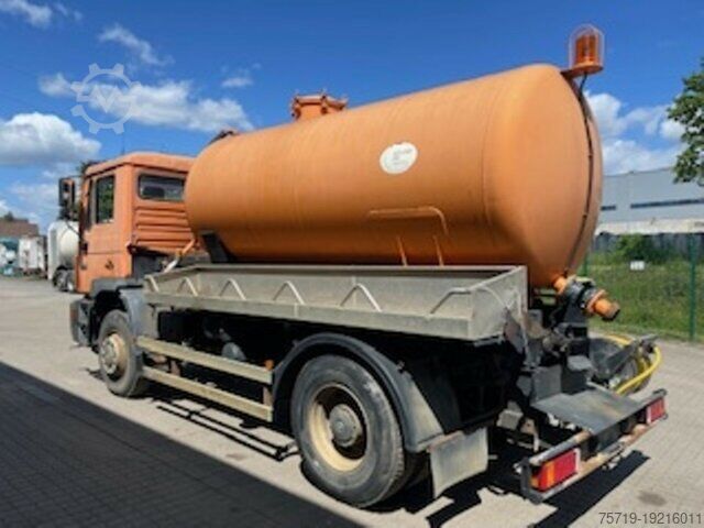 Speciale doeleinden vrachtwagen MAN 18.264 4x4 Straßenwaschwagen/Wasserwagen