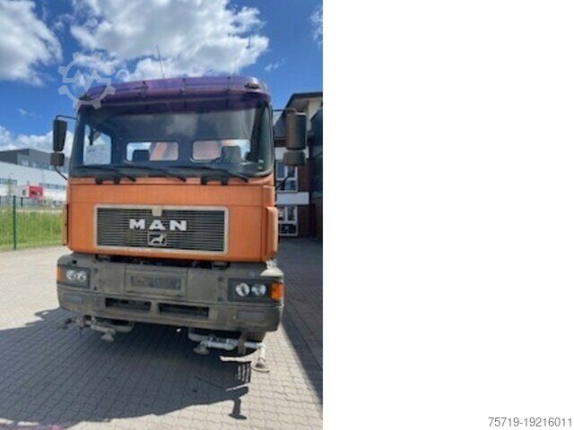 Speciale doeleinden vrachtwagen MAN 18.264 4x4 Straßenwaschwagen/Wasserwagen