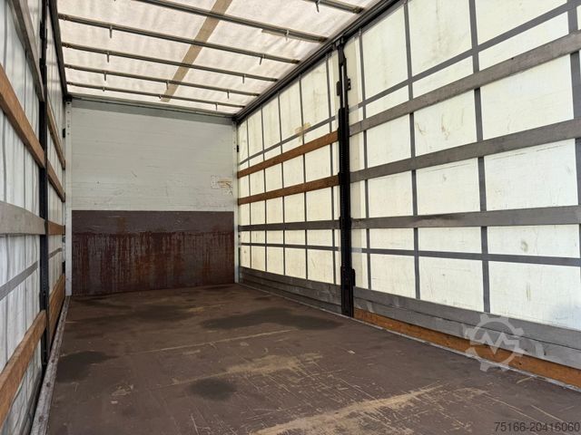 Curtain sider van MERCEDES-BENZ ATEGO 818 L Pritsche/Plane 6,4 m LBW 1 T*SCHIEBE