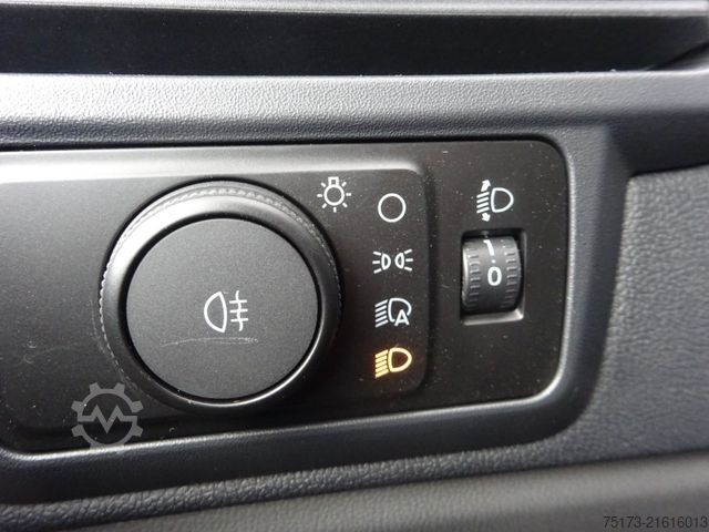 Dobozos furgon FORD Custom 280 L1H1 Trend Klimaaut. LED NEUES MODELL