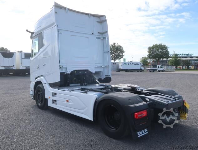 Tracteur routier standard DAF XG+ 530 Intarder Standklima Navigation Leder