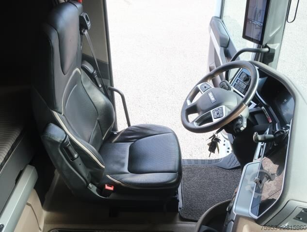 Tracteur routier standard DAF XG+ 530 Intarder Standklima Navigation Leder
