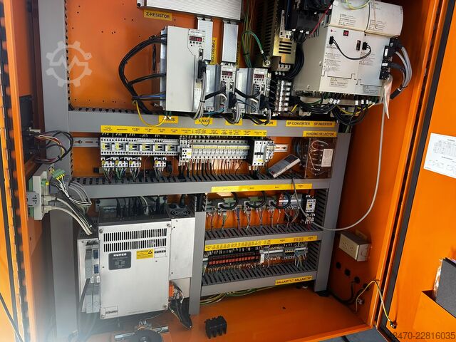 Verticale bewerkingscentrum HURCO VMX30t