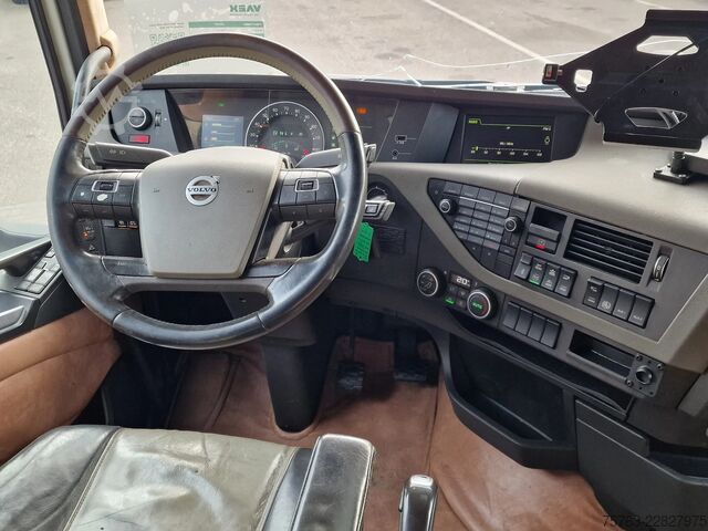 Μεταφορά βοοειδών Volvo FH 13.500 Globetrotter 8x2*6 - 3 deck livestock...