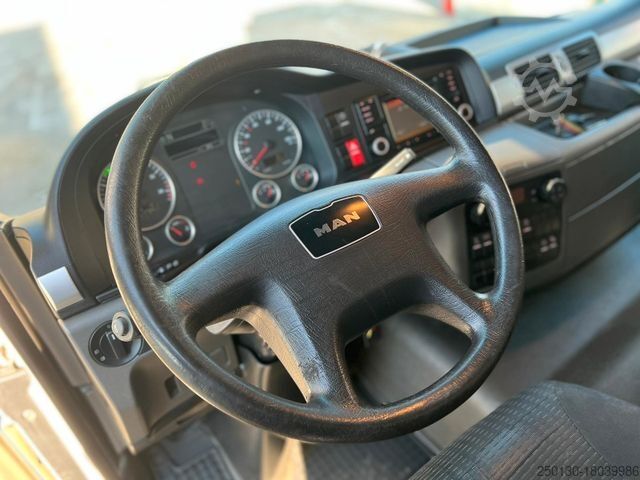 Hűtős teherautó MAN TGL 12.220 Kühlkoffer Carrier EasyCold mit LBW