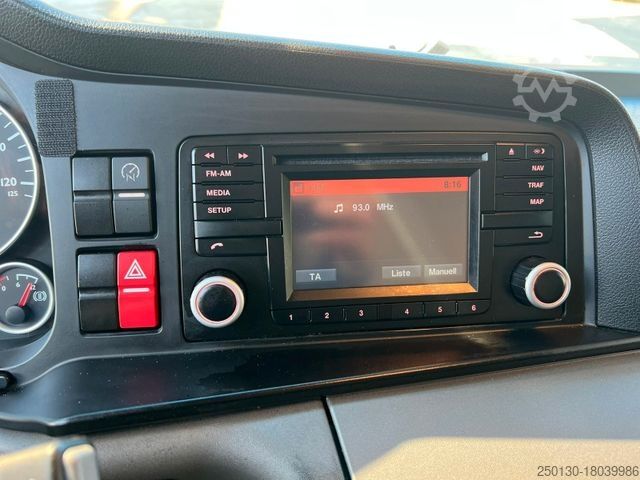 Chladírenský vůz MAN TGL 12.220 Kühlkoffer Carrier EasyCold mit LBW