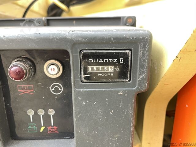 Makazasti podizni sto JLG 1930ES (8m)