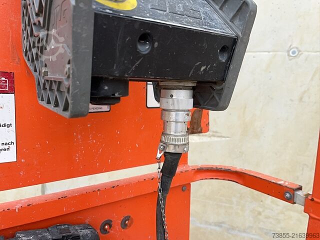 Makazasti podizni sto JLG 1930ES (8m)