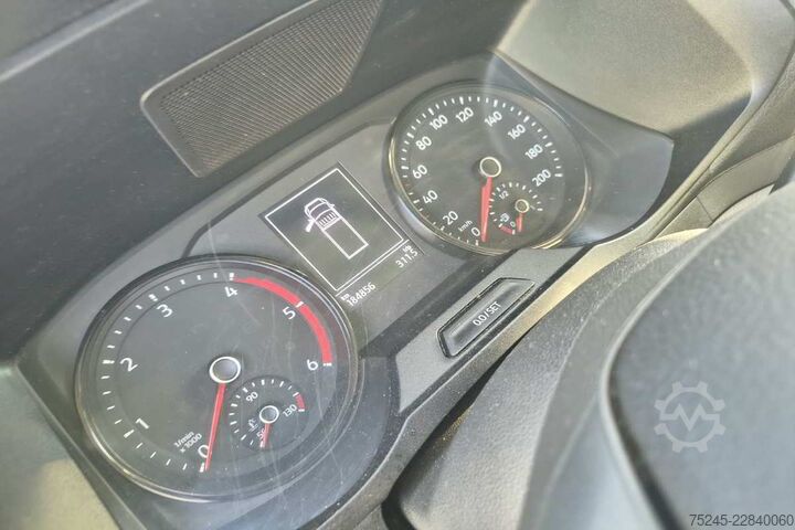 Dubă cu caroserie tip cutie VW CRAFTER 2.0 TDI 180 CV CASSA E PEDANA