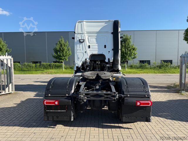 Standaard trekker MERCEDES-BENZ Actros 1843 LS/MirrorCam/StreamSpace/Xenon/EUR6D