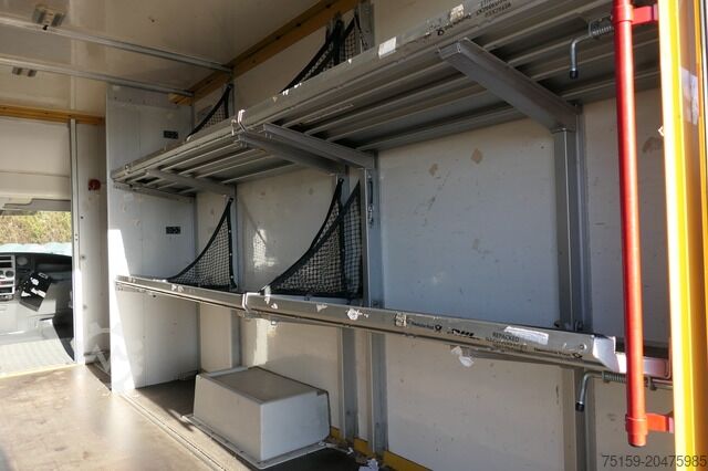 Vrachtwagen met bakwagen iveco Daily 35 S11 C30C AUTOMATIK KAMERA MAXI Regale DURCHGANG