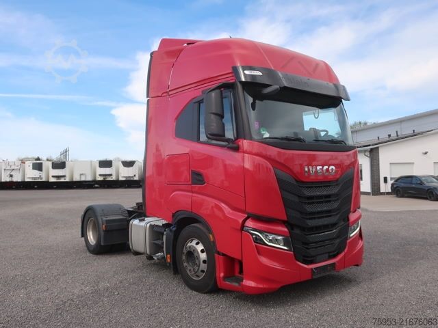 Standard tractor unit Iveco S-Way AS 440 S 46 Intarder PTO