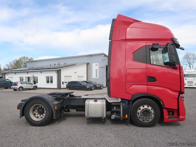 Standard tractor unit Iveco S-Way AS 440 S 46 Intarder PTO