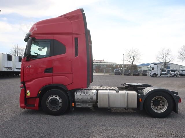 Standard tractor unit Iveco S-Way AS 440 S 46 Intarder PTO