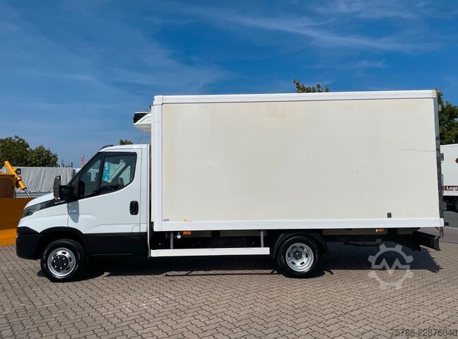 Fourgon isotherme frigorifique IVECO Daily 50C15 BL/ Kühlkoffer/ Carrier Xarios 300
