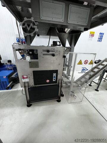 Machine for forming, filling and sealing bags Pfm