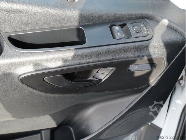 Furgon Mercedes-Benz Sprinter 317 CDI Kombi,Rollstuhllift,8Sitze