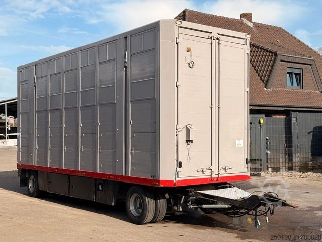 Remolque de transporte de caballos MENKE-JANZEN 3.Stock mit Aggregat Tränke Durchladetüren