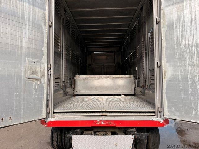 Remolque de transporte de caballos MENKE-JANZEN 3.Stock mit Aggregat Tränke Durchladetüren