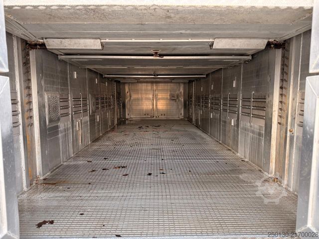 Remolque de transporte de caballos MENKE-JANZEN 3.Stock mit Aggregat Tränke Durchladetüren