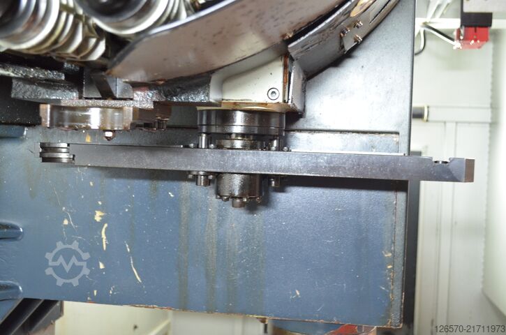 Vertical machining center Pinnacle LV-126