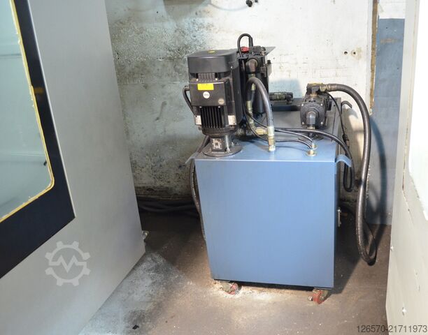 Vertical machining center Pinnacle LV-126