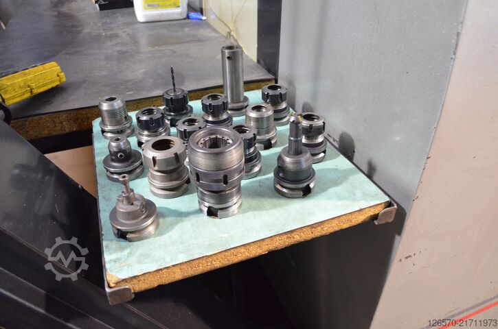 Vertical machining center Pinnacle LV-126