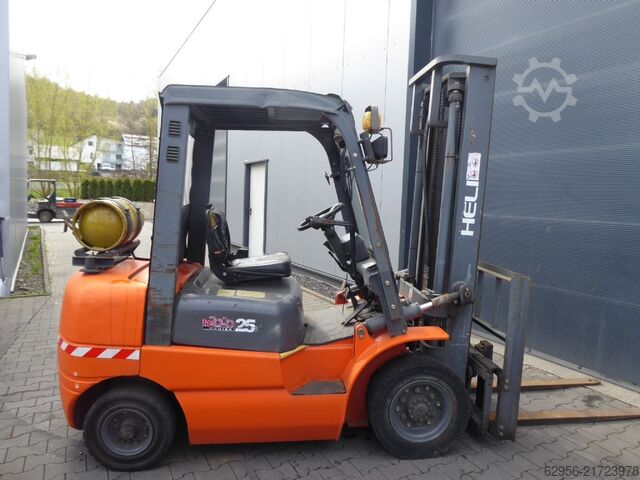 Περονοφόρα ανυψωτικά LPG Heli CPQD25H