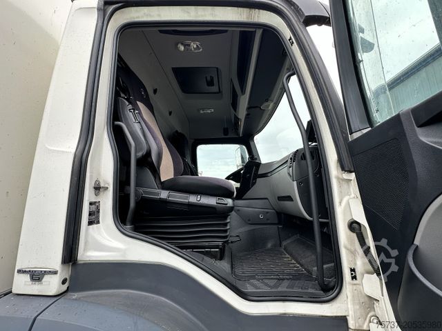 LKW mit Kofferaufbau MERCEDES-BENZ ANTOS 1827 Kühlfahrzeug