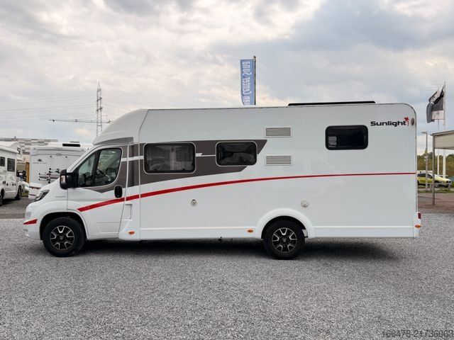 Autorulotă semi-integrată SUNLIGHT T 67 *Einzelbetten-Automatik-Solar*