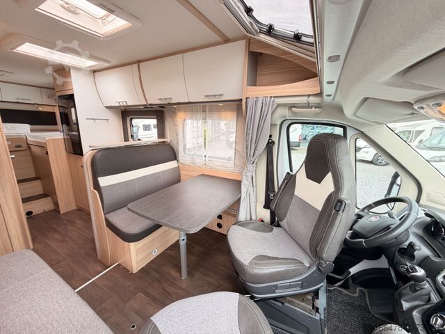 Autorulotă semi-integrată SUNLIGHT T 67 *Einzelbetten-Automatik-Solar*