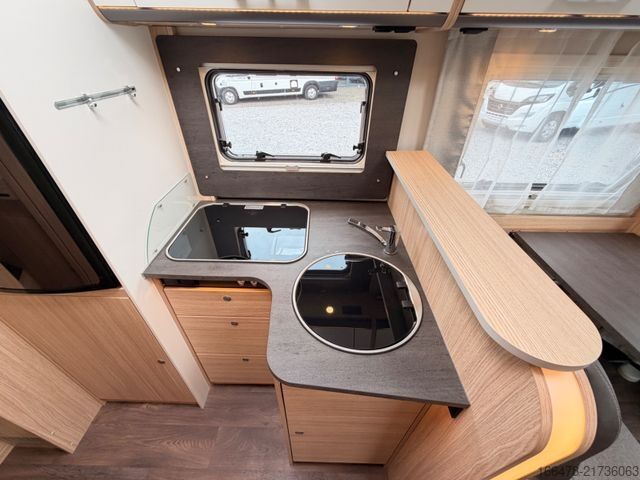 Autorulotă semi-integrată SUNLIGHT T 67 *Einzelbetten-Automatik-Solar*