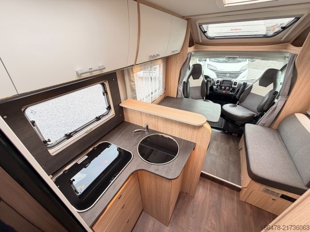 Autorulotă semi-integrată SUNLIGHT T 67 *Einzelbetten-Automatik-Solar*