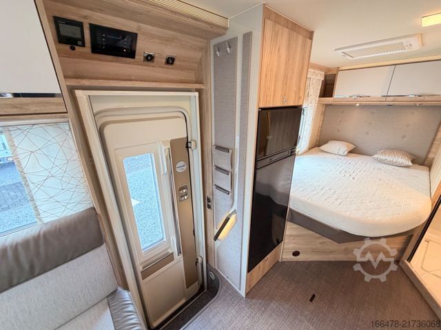 Autorulotă semi-integrată EURAMOBIL Profila T 675 SB *Festbett-Automatik-Solar*