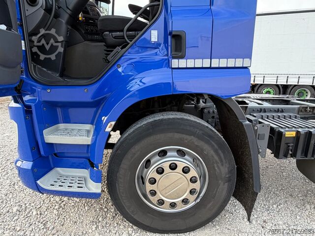 Chassis met cabine DAF CF 250 M3EN3