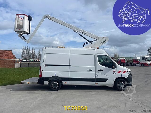 Lyftplattform Renault Master 145.35 Nacelle