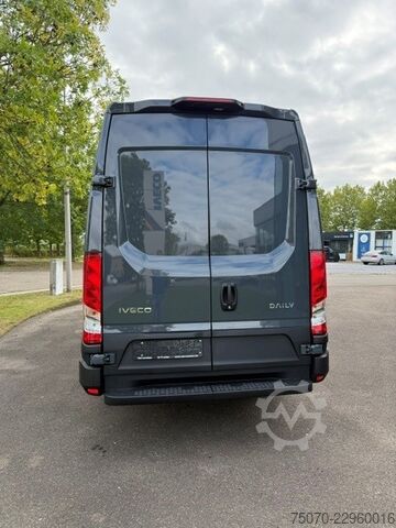 Fourgon tôlé Iveco Daily 35