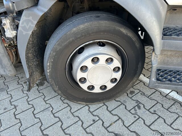 Kofer Renault D 250 / 12 Ton / Gearbox - Getriebe Problem / 4...